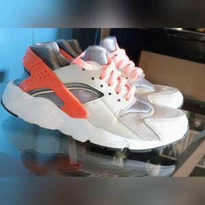 Youth/Girls Nike Huaraches